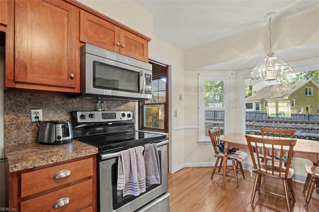 637 Reasor DR, Virginia Beach, VA 23464