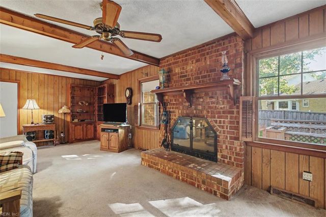 637 Reasor DR, Virginia Beach, VA 23464