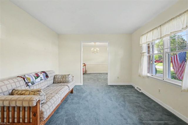 637 Reasor DR, Virginia Beach, VA 23464