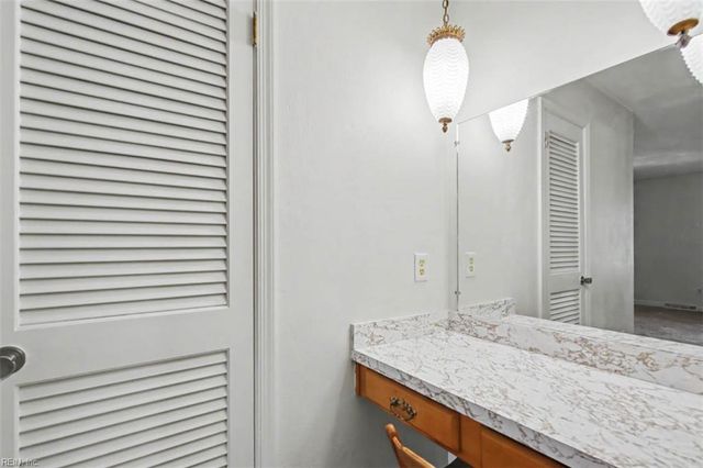 637 Reasor DR, Virginia Beach, VA 23464