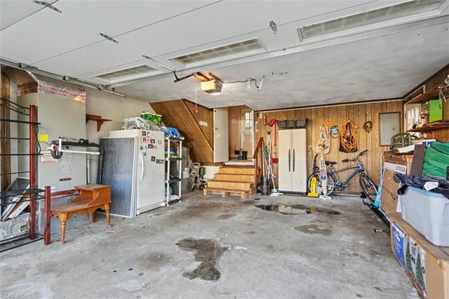 637 Reasor DR, Virginia Beach, VA 23464