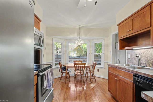 637 Reasor DR, Virginia Beach, VA 23464