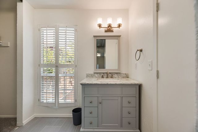 28 Abbey Road, Euless, TX 76039