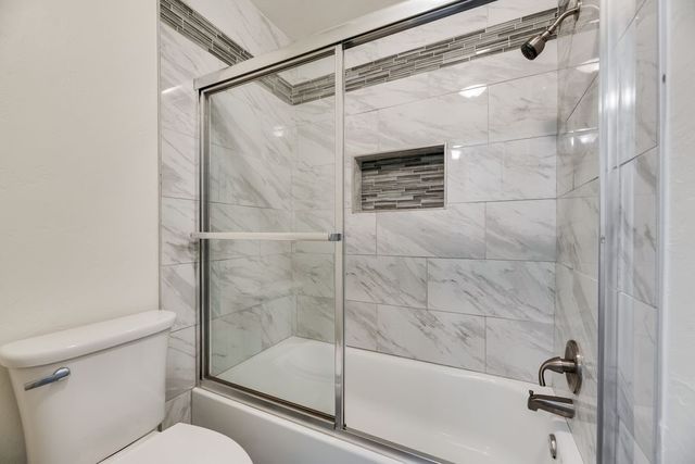 28 Abbey Road, Euless, TX 76039