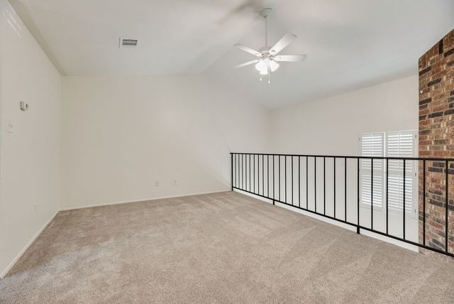 28 Abbey Road, Euless, TX 76039