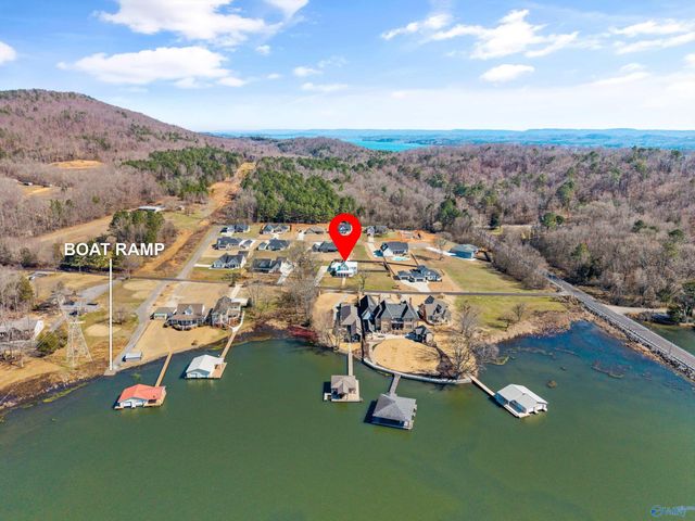 128 Carlton Road, Scottsboro, AL 35769