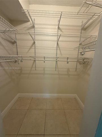 5080 SW 64th Ave 104, Davie, FL 33314