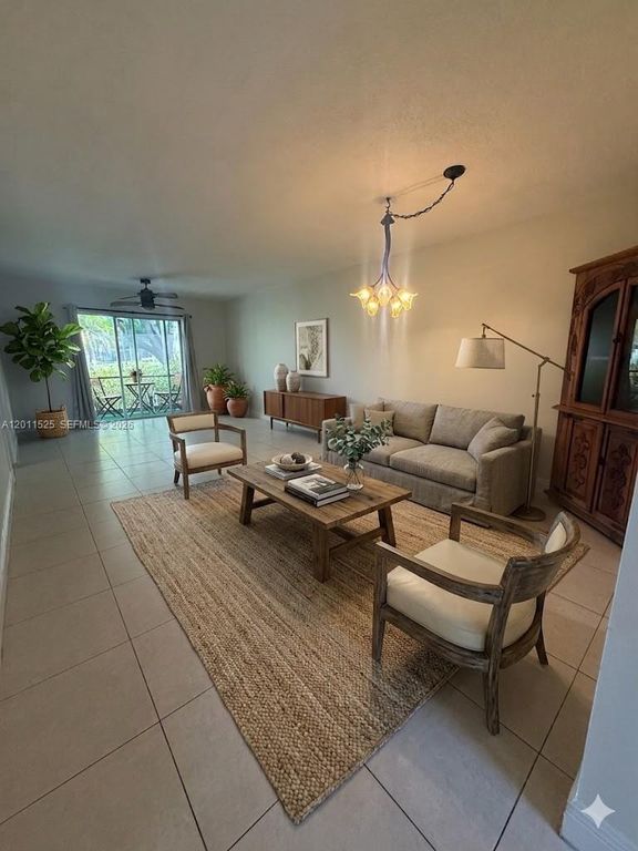 5080 SW 64th Ave 104, Davie, FL 33314