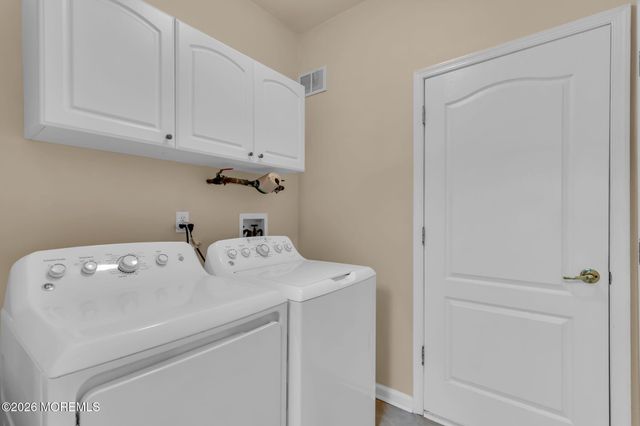 3 Golden Willows Avenue, Lakewood, NJ 08701