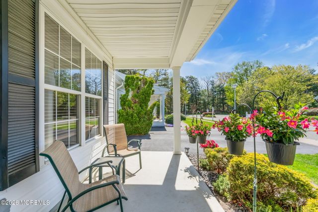 3 Golden Willows Avenue, Lakewood, NJ 08701