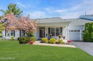 3 Golden Willows Avenue, Lakewood, NJ 08701