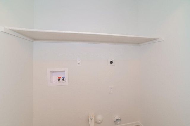 323 N Ocean Drive, Gilbert, AZ 85233