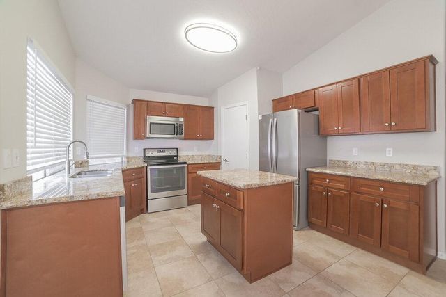 323 N Ocean Drive, Gilbert, AZ 85233