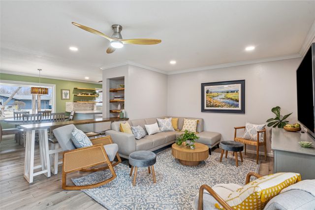 202 Independence Street, Pella, IA 50219