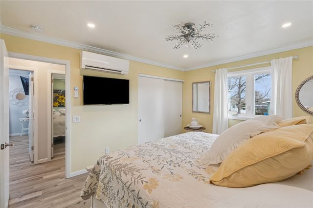 202 Independence Street, Pella, IA 50219