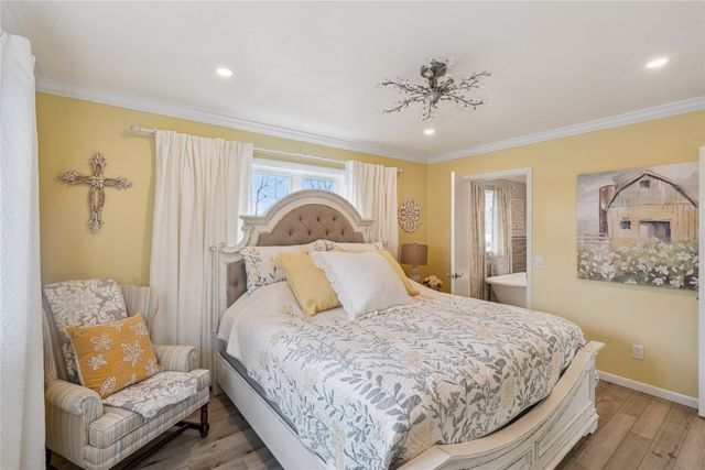 202 Independence Street, Pella, IA 50219