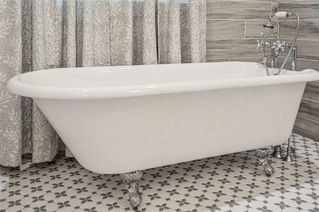 202 Independence Street, Pella, IA 50219