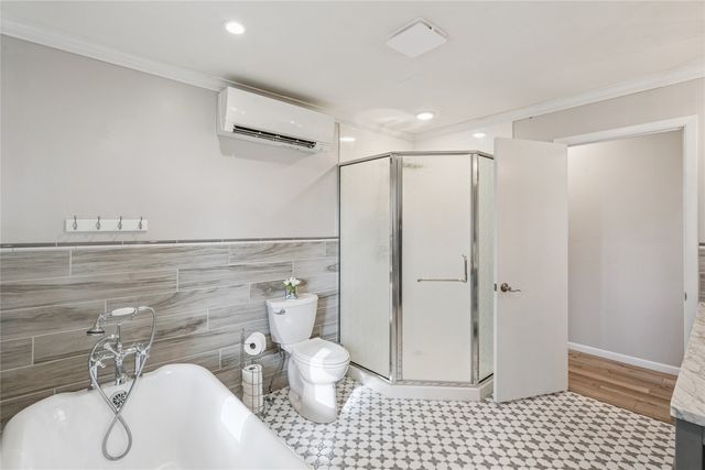 202 Independence Street, Pella, IA 50219