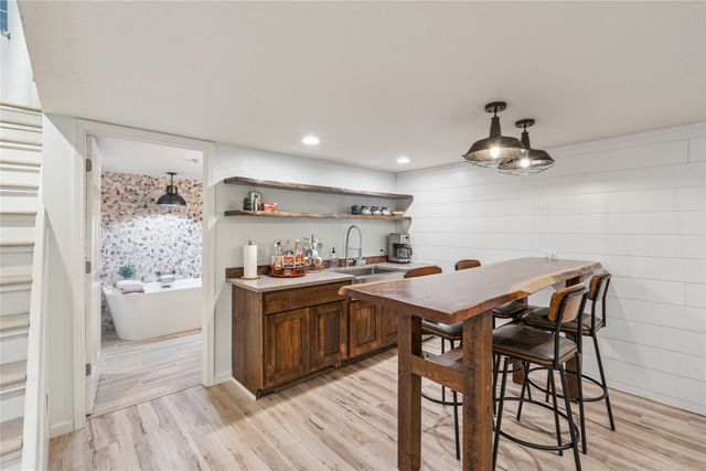 202 Independence Street, Pella, IA 50219