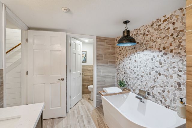 202 Independence Street, Pella, IA 50219