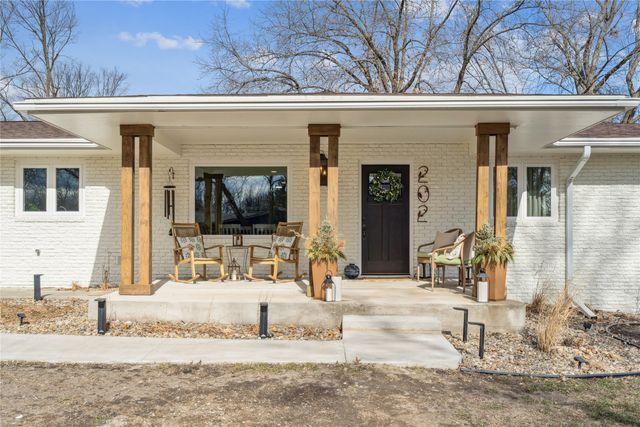 202 Independence Street, Pella, IA 50219