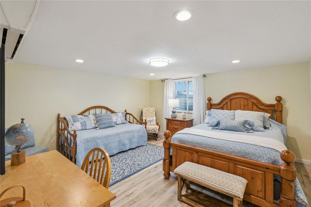 202 Independence Street, Pella, IA 50219