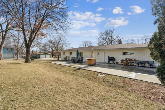 202 Independence Street, Pella, IA 50219