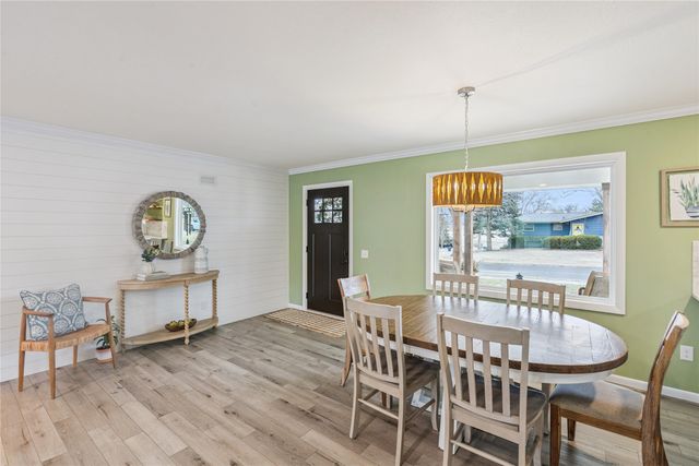 202 Independence Street, Pella, IA 50219