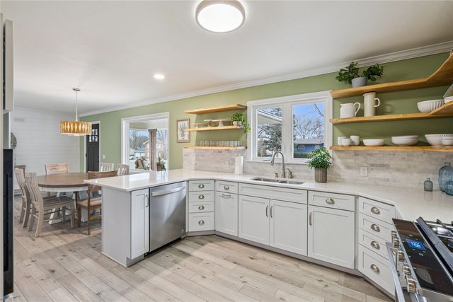 202 Independence Street, Pella, IA 50219