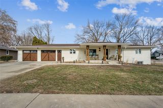 202 Independence Street, Pella, IA 50219