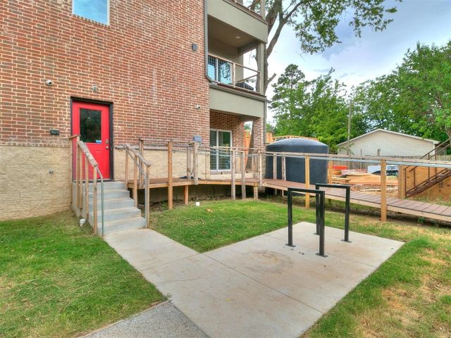 207 W Apache Street, Norman, OK 73069