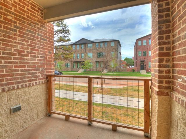 207 W Apache Street, Norman, OK 73069