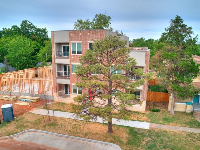 207 W Apache Street, Norman, OK 73069