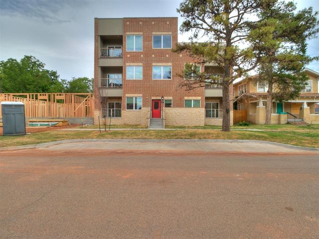 207 W Apache Street, Norman, OK 73069