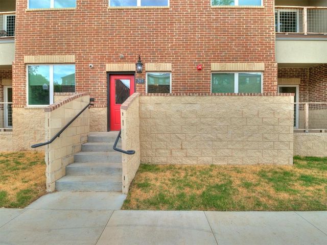 207 W Apache Street, Norman, OK 73069