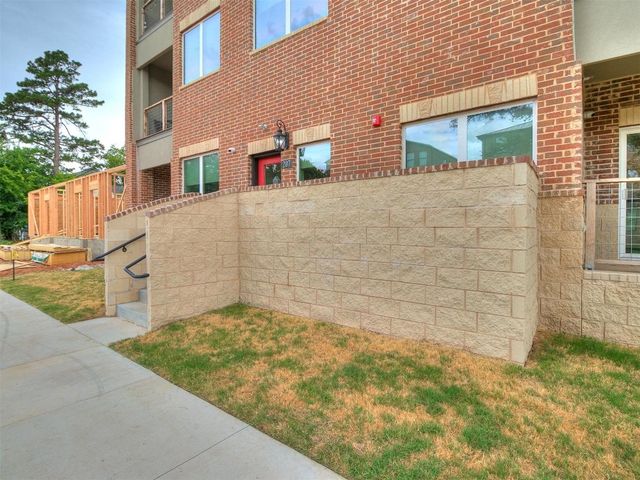 207 W Apache Street, Norman, OK 73069