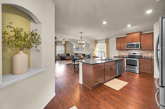 3200 Keathley Drive, Lorena, TX 76655