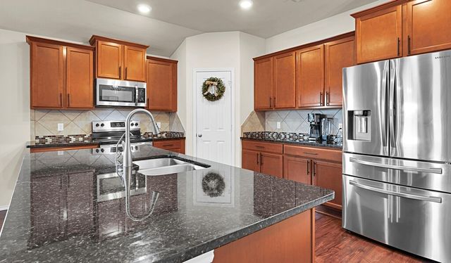 3200 Keathley Drive, Lorena, TX 76655
