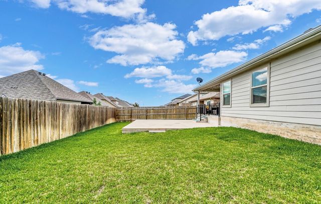 3200 Keathley Drive, Lorena, TX 76655
