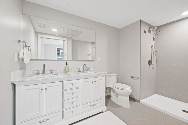 99 Foundry Place 102, Portsmouth, NH 03801