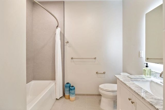 99 Foundry Place 102, Portsmouth, NH 03801