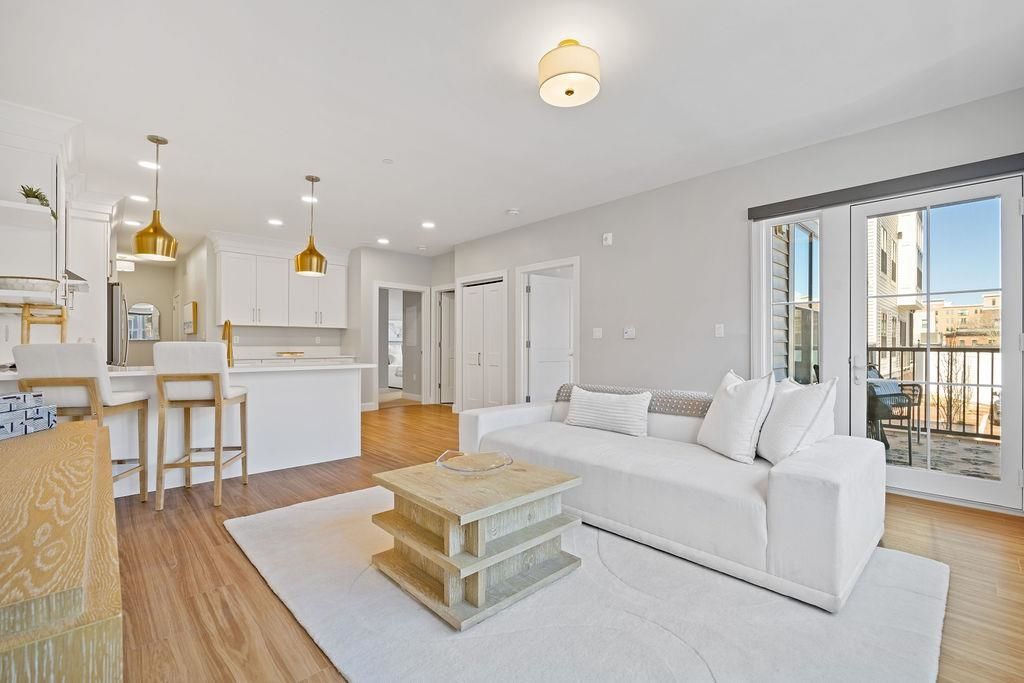 99 Foundry Place 102, Portsmouth, NH 03801