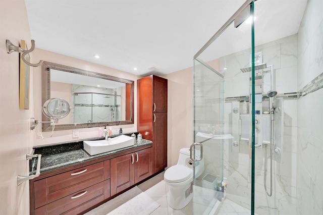 2940 N Course Drive 811, Pompano Beach, FL 33069