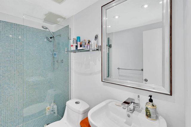2940 N Course Drive 811, Pompano Beach, FL 33069