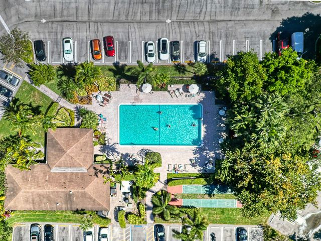 2940 N Course Drive 811, Pompano Beach, FL 33069