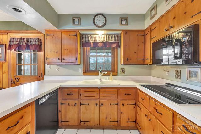 6889 Menz Lane, Green Twp, OH 45233