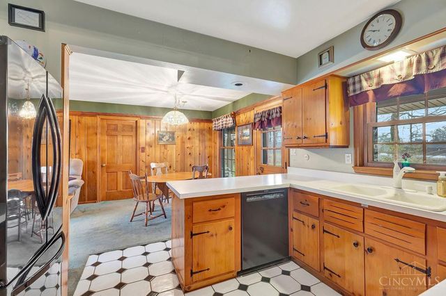 6889 Menz Lane, Green Twp, OH 45233