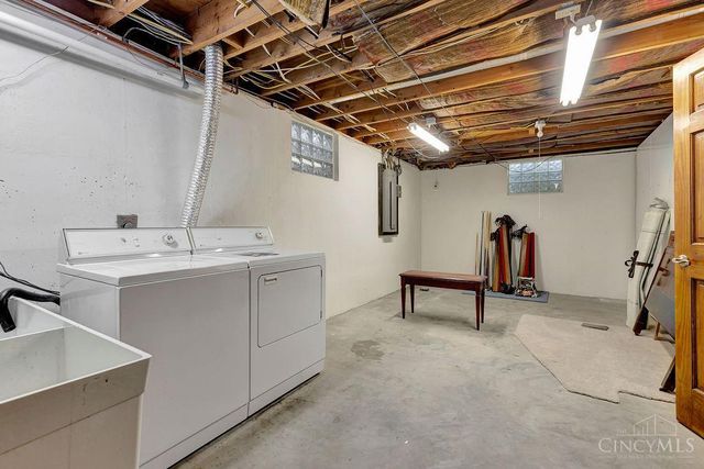 6889 Menz Lane, Green Twp, OH 45233