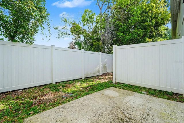 37306 EMBASSY PARK LANE, Dade City, FL 33525