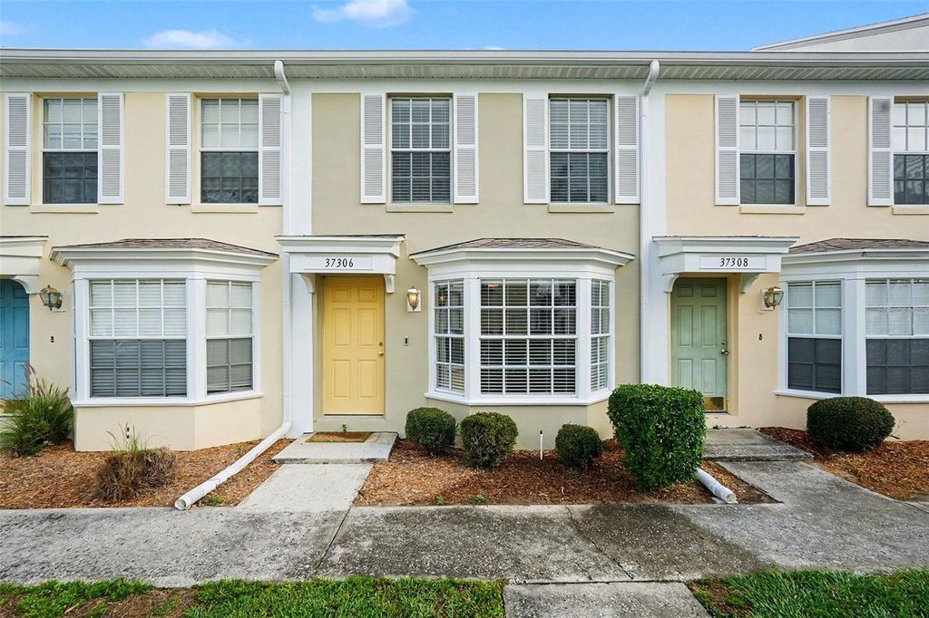 37306 EMBASSY PARK LANE, Dade City, FL 33525